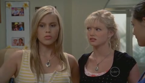 VampireDiariesWorld-dot-Org_H2OJustAddWaterS2E20-1110.jpg