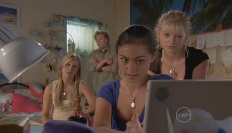 VampireDiariesWorld-dot-Org_H2OJustAddWaterS2E20-1309.jpg