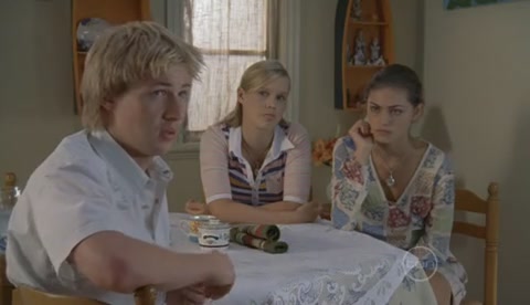 VampireDiariesWorld-dot-Org_H2OJustAddWaterS2E22-0308.jpg