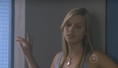 VampireDiariesWorld-dot-Org_H2OJustAddWaterS2E24-1200.jpg