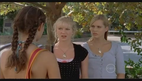 VampireDiariesWorld-dot-Org_H2OJustAddWaterS2E25-1585.jpg