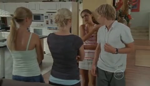 VampireDiariesWorld-dot-Org_H2OJustAddWaterS2E26-0211.jpg