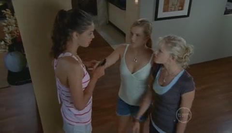 VampireDiariesWorld-dot-Org_H2OJustAddWaterS2E26-0578.jpg