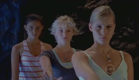 VampireDiariesWorld-dot-Org_H2OJustAddWaterS2E26-1001.jpg