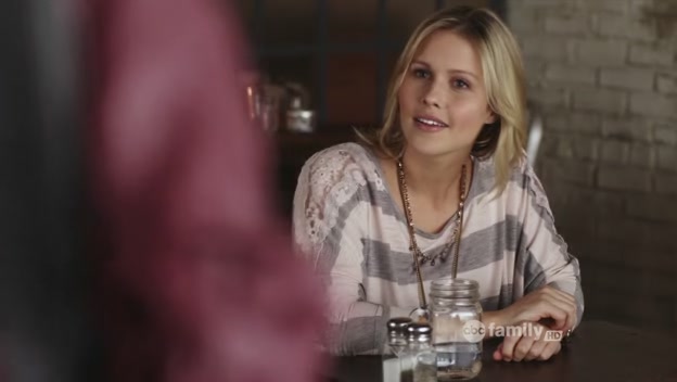 VampireDiariesWorld-dot-org_PrettyLittleLiarsS01E21-0939.jpg