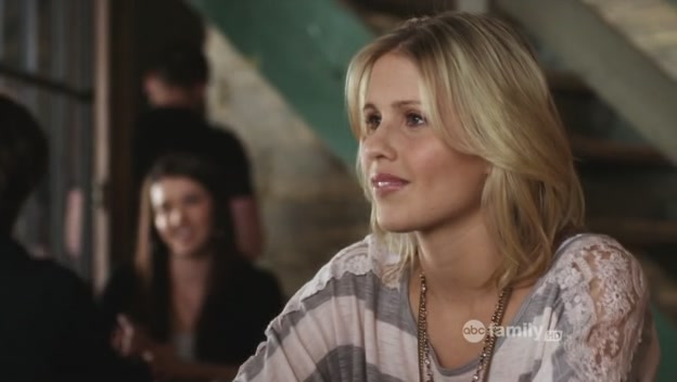 VampireDiariesWorld-dot-org_PrettyLittleLiarsS01E21-1009.jpg