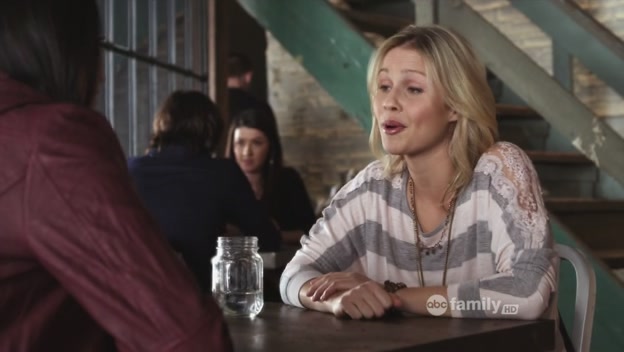 VampireDiariesWorld-dot-org_PrettyLittleLiarsS01E21-1047.jpg