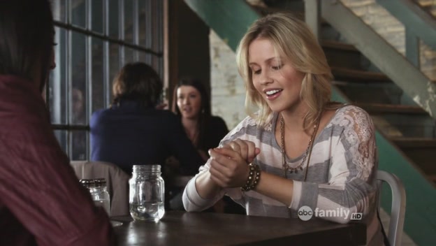 VampireDiariesWorld-dot-org_PrettyLittleLiarsS01E21-1053.jpg