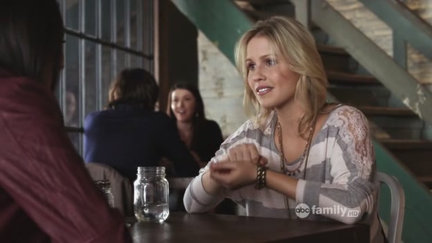 VampireDiariesWorld-dot-org_PrettyLittleLiarsS01E21-1054.jpg