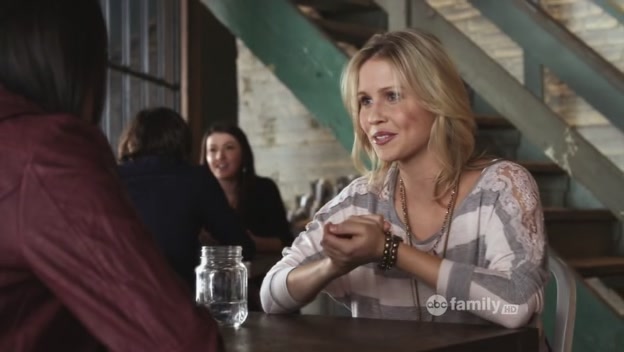 VampireDiariesWorld-dot-org_PrettyLittleLiarsS01E21-1056.jpg