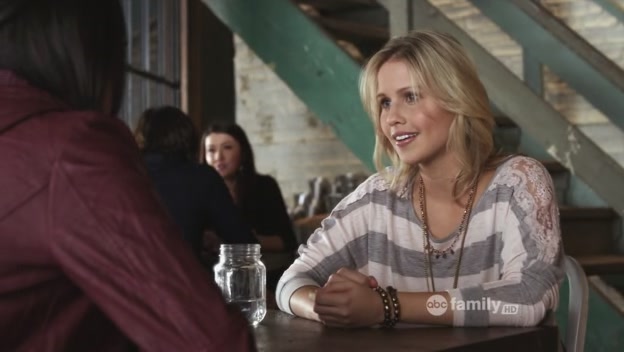 VampireDiariesWorld-dot-org_PrettyLittleLiarsS01E21-1057.jpg