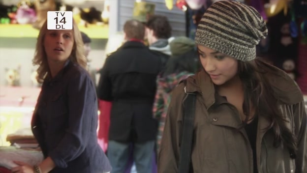 VampireDiariesWorld-dot-org_PrettyLittleLiarsS01E21-1193.jpg