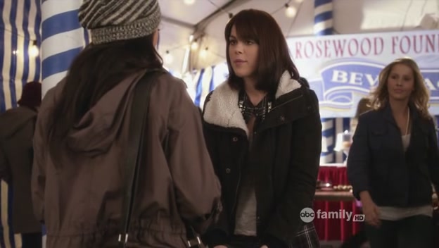 VampireDiariesWorld-dot-org_PrettyLittleLiarsS01E21-1347.jpg
