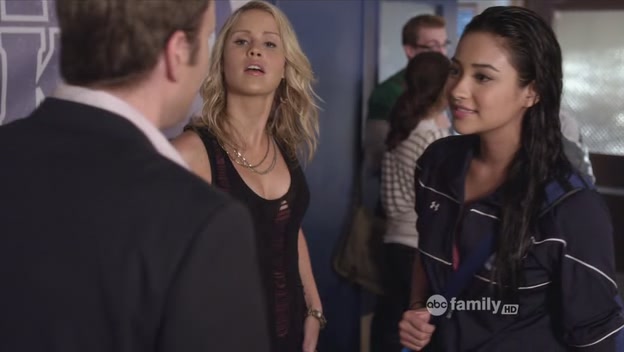 VampireDiariesWorld-dot-org_PrettyLitlleLiarsS02E02-0693.jpg