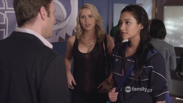 VampireDiariesWorld-dot-org_PrettyLitlleLiarsS02E02-0697.jpg