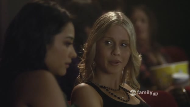 VampireDiariesWorld-dot-org_PrettyLitlleLiarsS02E02-1672.jpg