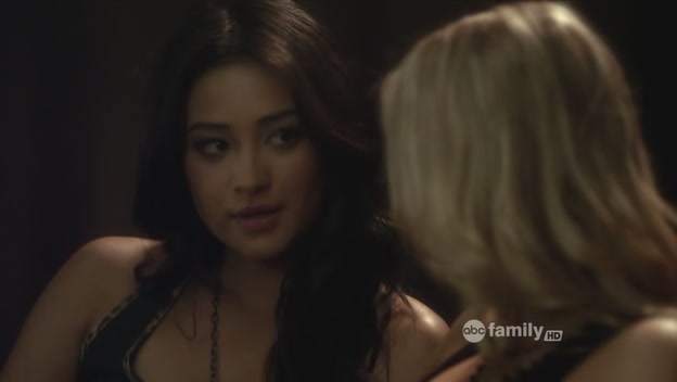 VampireDiariesWorld-dot-org_PrettyLitlleLiarsS02E02-1674.jpg