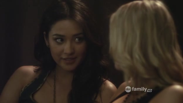 VampireDiariesWorld-dot-org_PrettyLitlleLiarsS02E02-1680.jpg