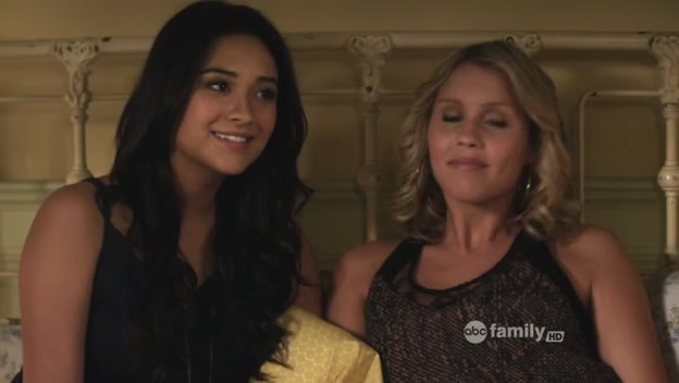 VampireDiariesWorld-dot-org_PrettyLitlteLiarsS02E04-1520.jpg