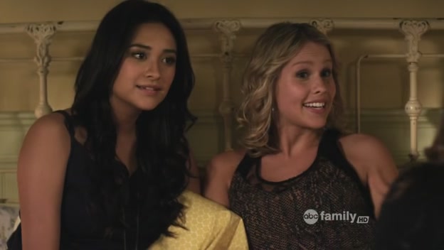 VampireDiariesWorld-dot-org_PrettyLitlteLiarsS02E04-1521.jpg