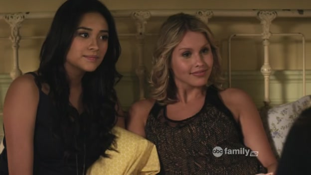 VampireDiariesWorld-dot-org_PrettyLitlteLiarsS02E04-1522.jpg