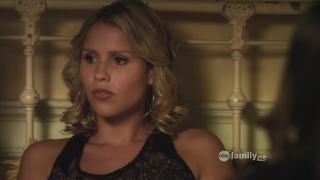VampireDiariesWorld-dot-org_PrettyLitlteLiarsS02E04-1530.jpg