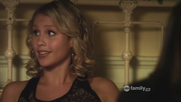 VampireDiariesWorld-dot-org_PrettyLitlteLiarsS02E04-1559.jpg