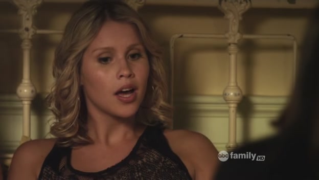 VampireDiariesWorld-dot-org_PrettyLitlteLiarsS02E04-1569.jpg