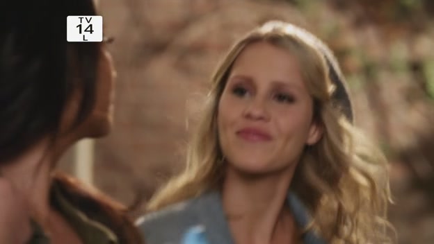 VampireDiariesWorld-dot-org_PrettyLitlteLiarsS02E04-2085.jpg
