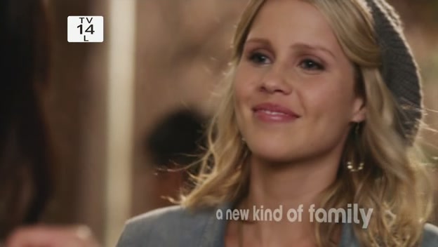VampireDiariesWorld-dot-org_PrettyLitlteLiarsS02E04-2086.jpg