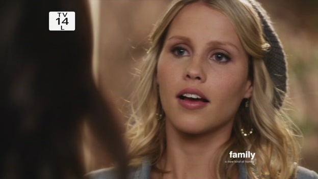VampireDiariesWorld-dot-org_PrettyLitlteLiarsS02E04-2088.jpg