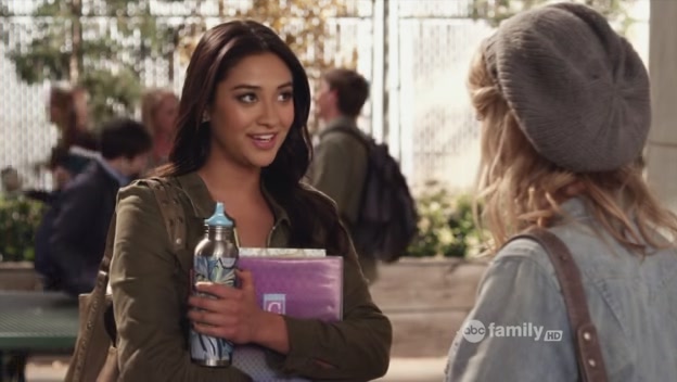 VampireDiariesWorld-dot-org_PrettyLitlteLiarsS02E04-2108.jpg