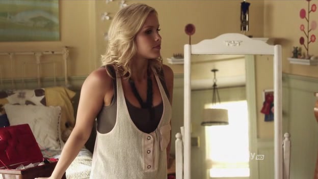VampireDiariesWorld-dot-Org_PrettyLittleLiars2x06-0876.jpg