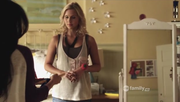 VampireDiariesWorld-dot-Org_PrettyLittleLiars2x06-0904.jpg