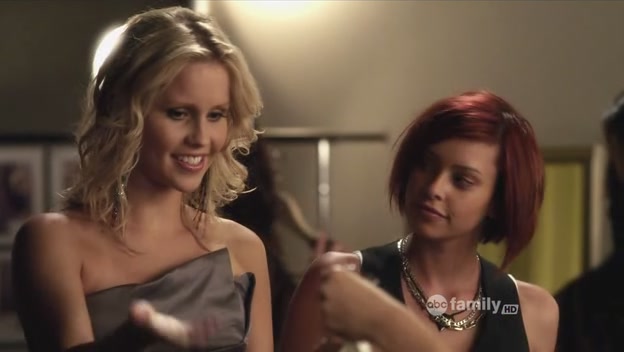 VampireDiariesWorld-dot-Org_PrettyLittleLiars2x06-1364.jpg