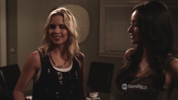 VampireDiariesWorld-dot-Org_PrettyLittleLiarsS02E09-3676.jpg
