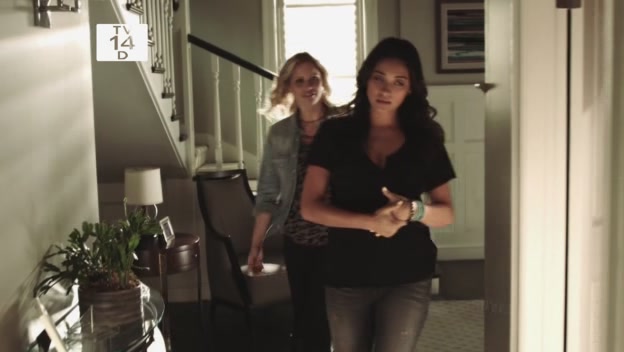 VampireDiariesWorld-dot-Org_PrettyLittleLiarsS02E09-4075.jpg