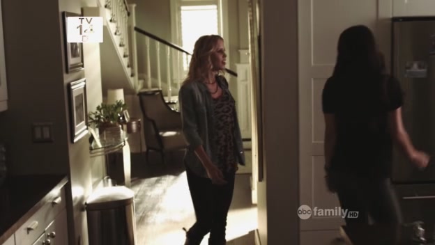 VampireDiariesWorld-dot-Org_PrettyLittleLiarsS02E09-4077.jpg