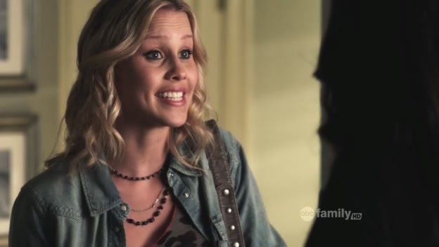 VampireDiariesWorld-dot-Org_PrettyLittleLiarsS02E09-4096.jpg