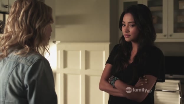VampireDiariesWorld-dot-Org_PrettyLittleLiarsS02E09-4104.jpg