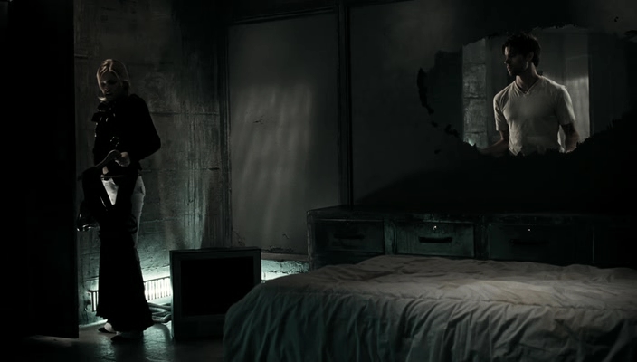 VampireDiariesWorld_dot_nl-Captivity2791.jpg