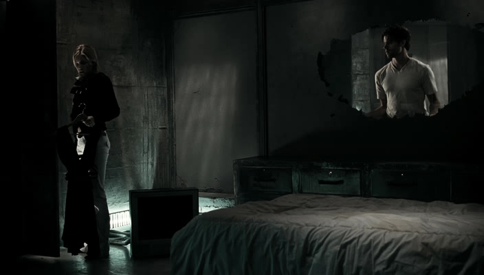 VampireDiariesWorld_dot_nl-Captivity2792.jpg