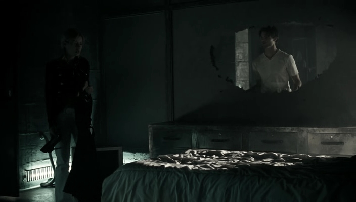 VampireDiariesWorld_dot_nl-Captivity2801.jpg