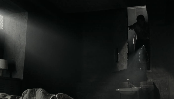 VampireDiariesWorld_dot_nl-Captivity3420.jpg