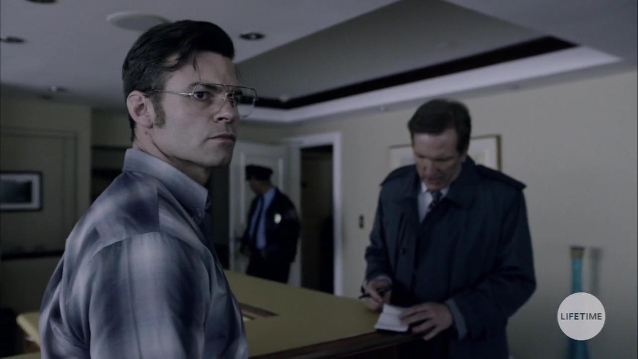 VampireDiariesWorld-dot-nl_TheLostWifeofRobertD00638.jpg