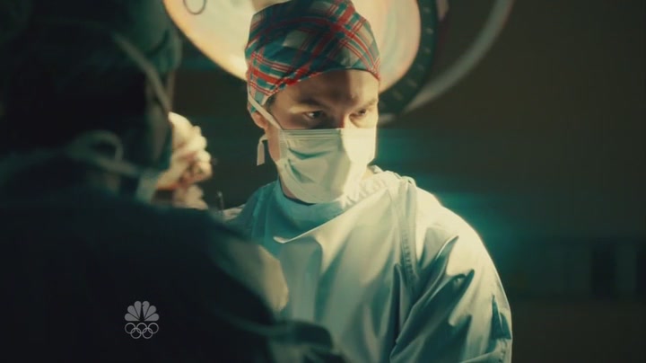 VampireDiariesWorld-dot-org_SavingHopeS01E01-2470.jpg