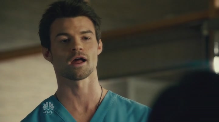 VampireDiariesWorld-dot-org_SavingHopeS01E03-1106.jpg