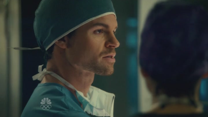 VampireDiariesWorld-dot-org_SavingHopeS01E03-1639.jpg