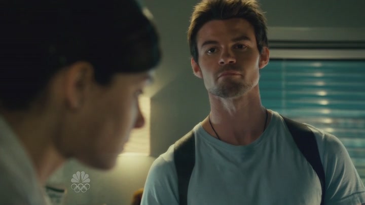 VampireDiariesWorld-dot-org_SavingHopeS01E03-2337.jpg