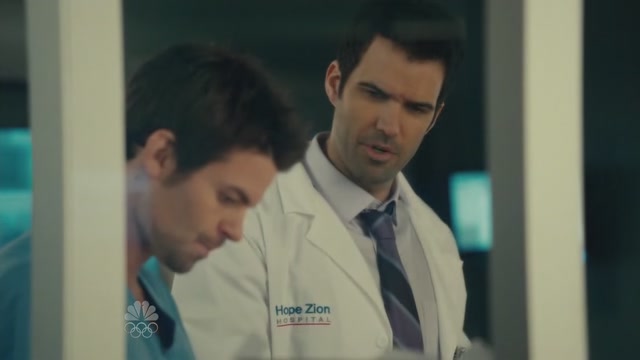 VampireDiariesWorld-dot-org_SavingHopeS01E04-1005.jpg